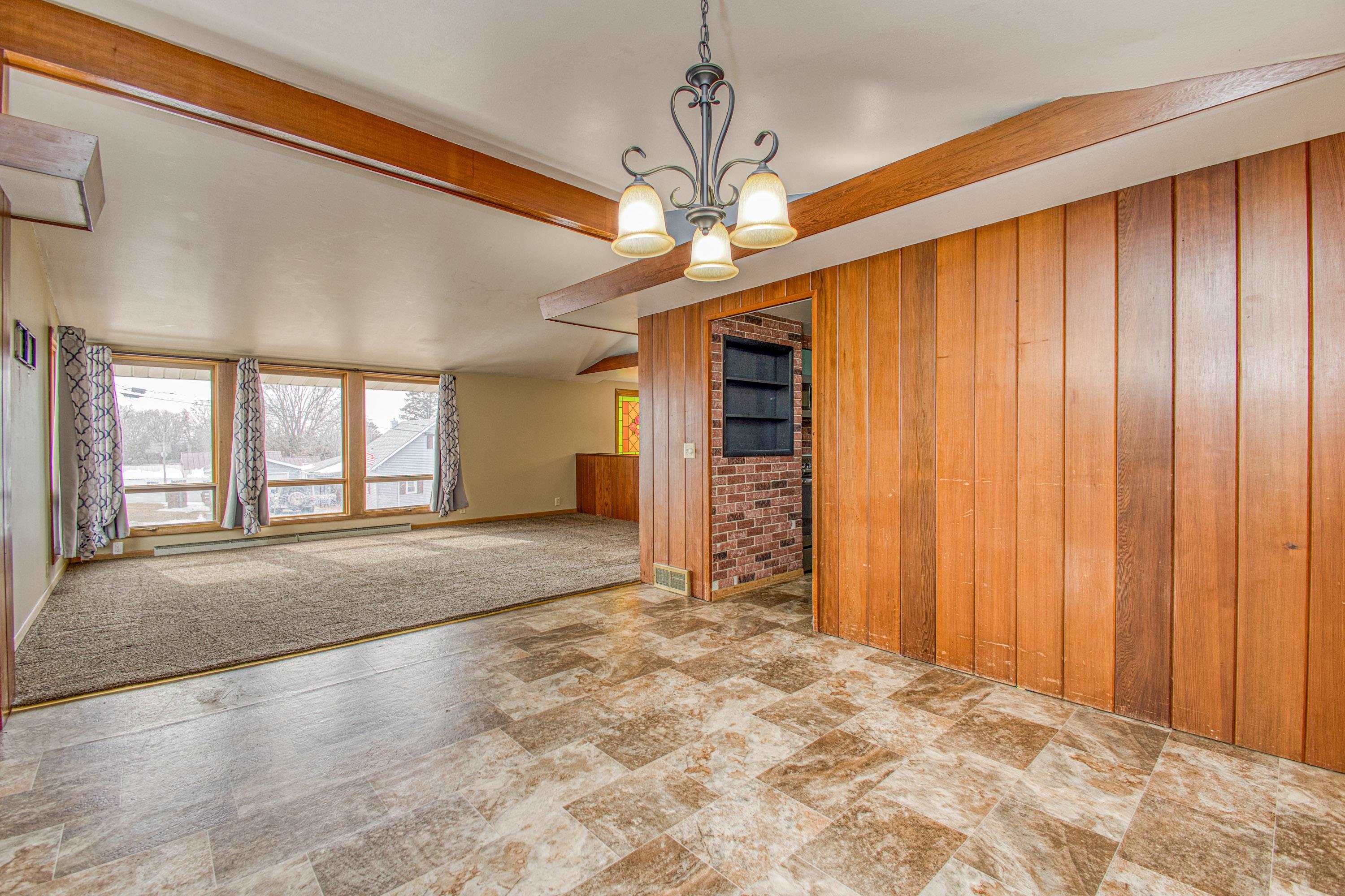 806 Driver Street Darlington, WI 53530 - Photo 6 of 35