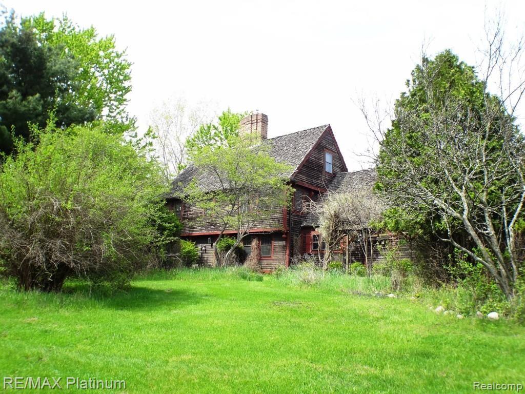 900 Argentine Road Howell, MI 48843 - Photo 2 of 48 DSC09347.jpg