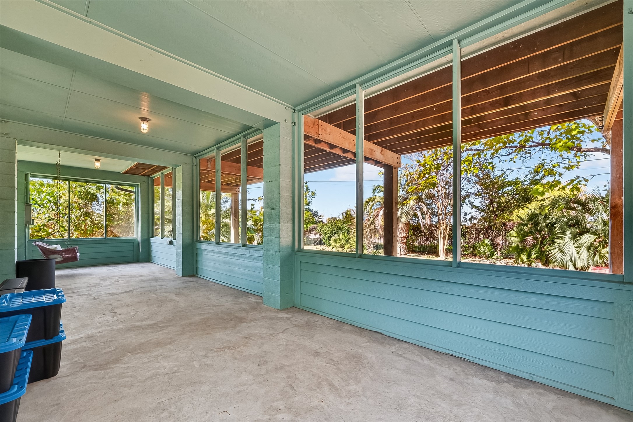 180 Grove Road Kemah, TX 77565 - Photo 44 of 50 a view of backyard with green space
