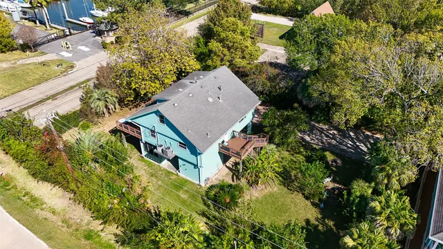 view of a house with a yard