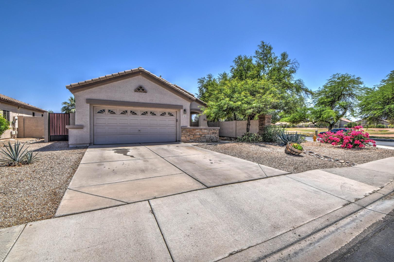 2567 East Brooks Street Gilbert, AZ 85296 - Photo 3 of 28 Photo #2