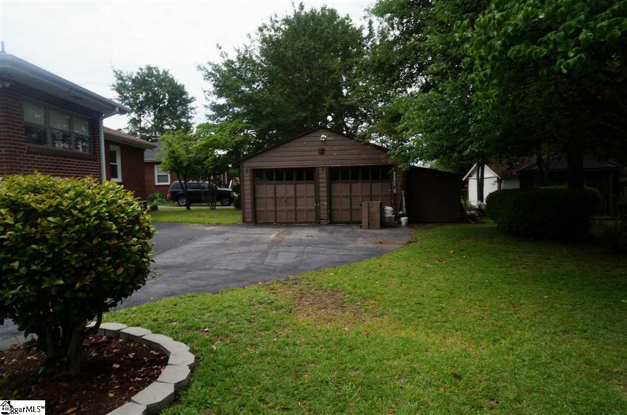 3 Donnan Road Taylors, SC 29687 - Photo 4 of 21 Gallery Image 4