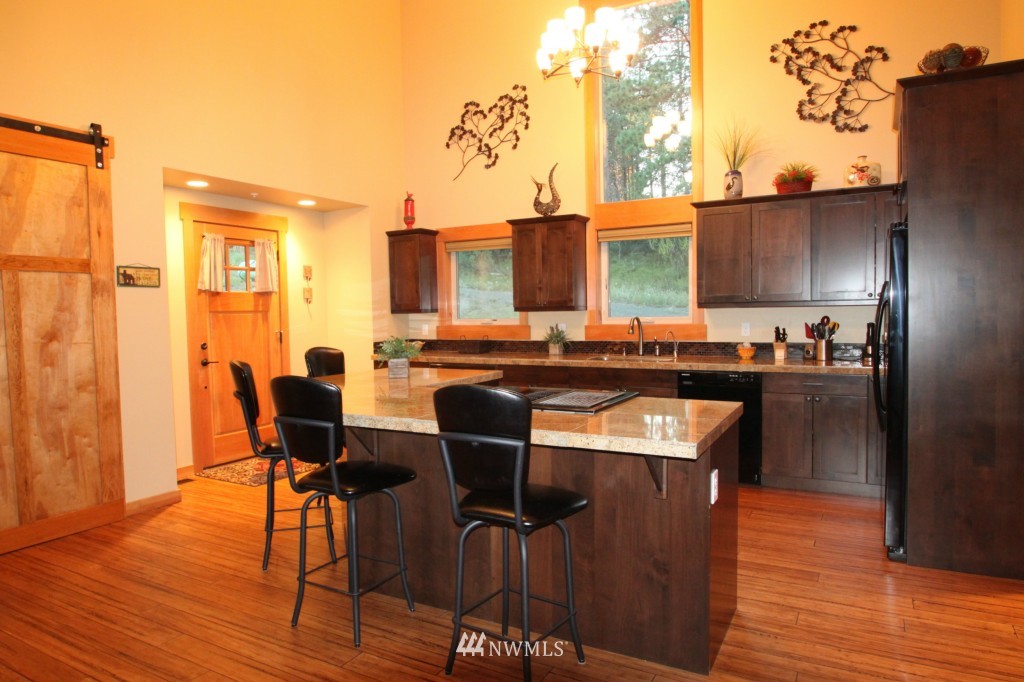 3959 Hidden Valley Road Cle Elum, WA 98922 - Photo 3 of 22 Gallery Image 3