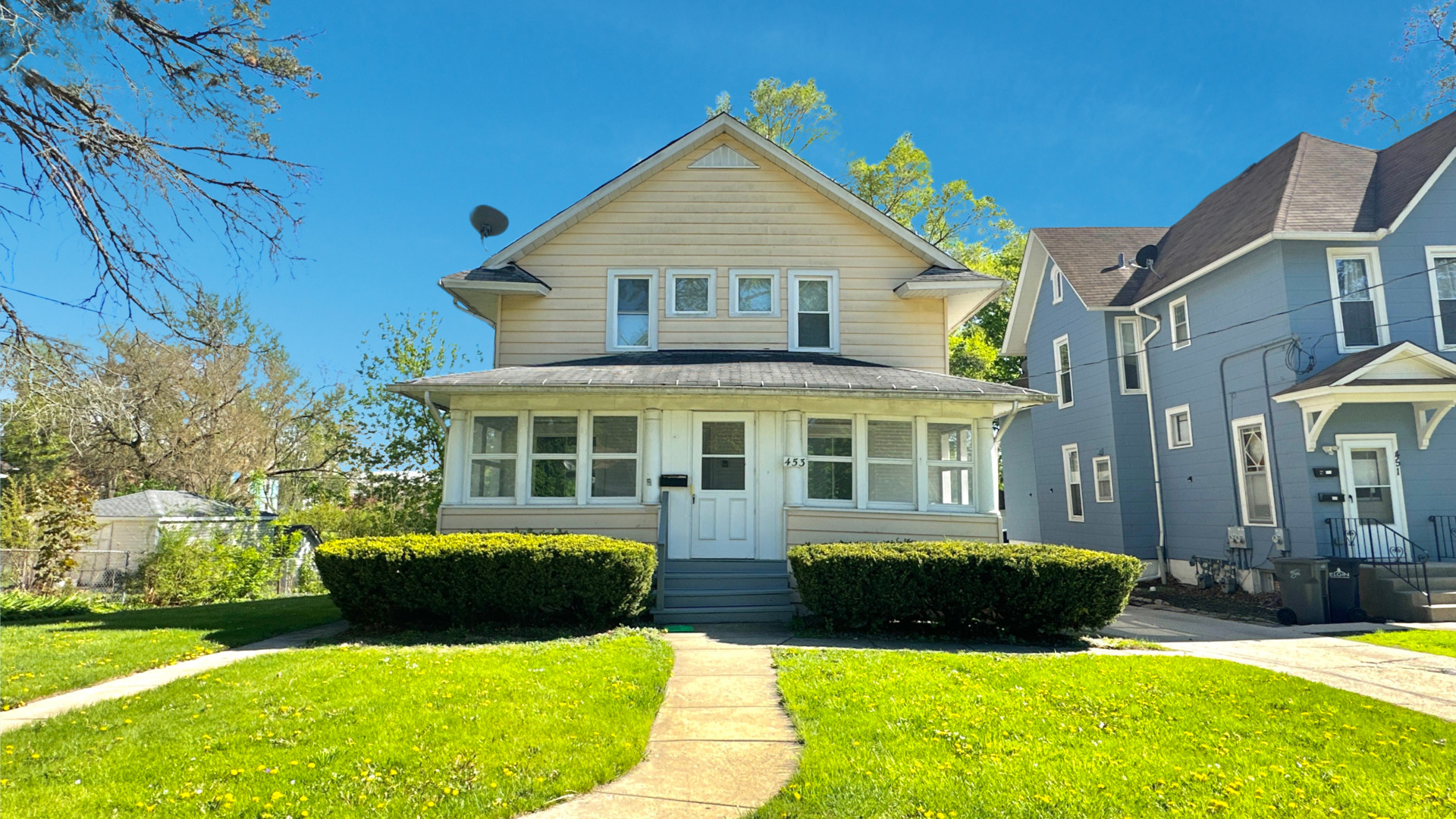 453 Addison Street Elgin, IL 60120 - Photo 1 of 19