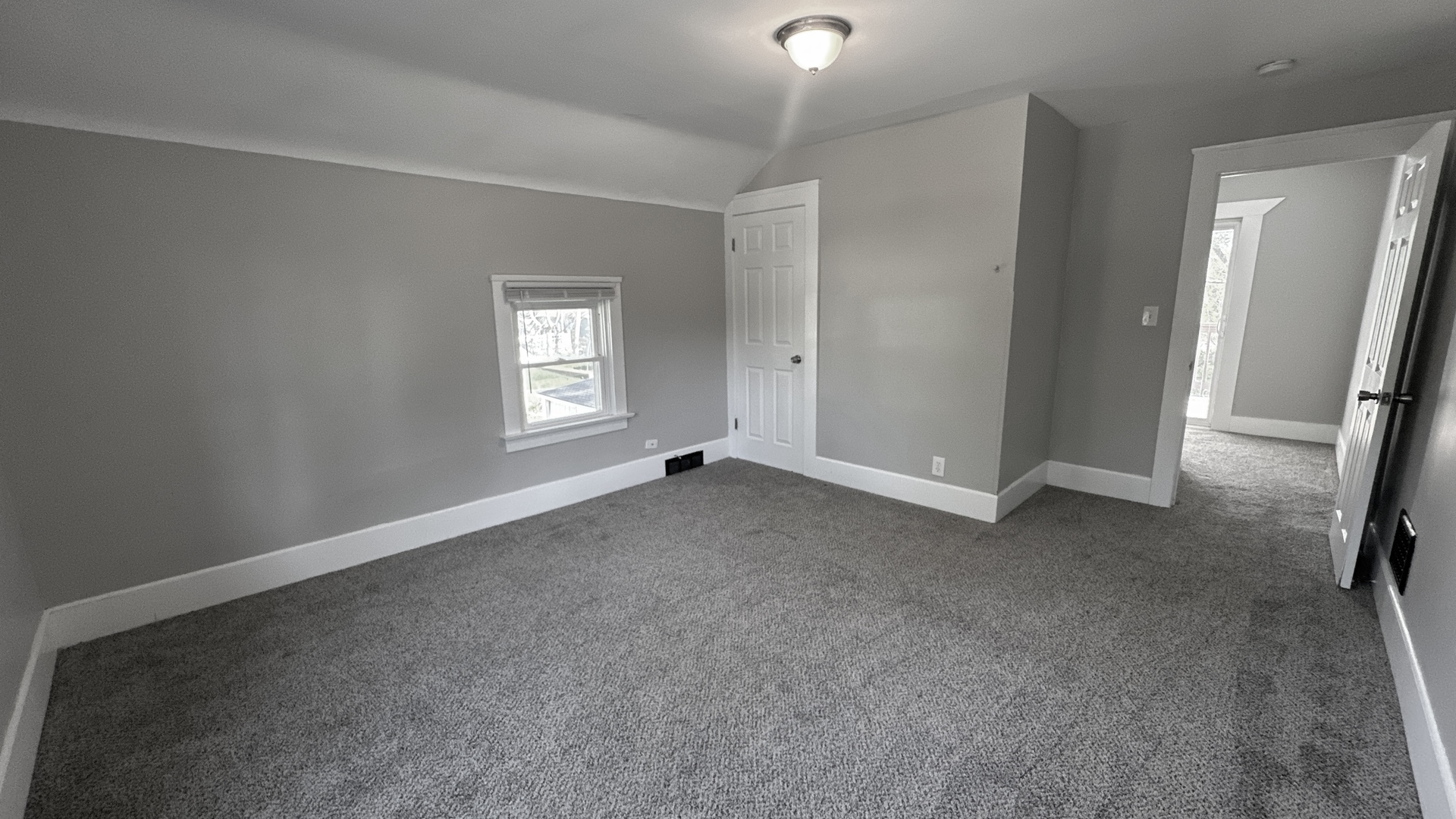 453 Addison Street Elgin, IL 60120 - Photo 10 of 19