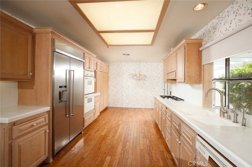 1029 Cornell Drive Burbank, CA 91504 - Photo 12 of 62