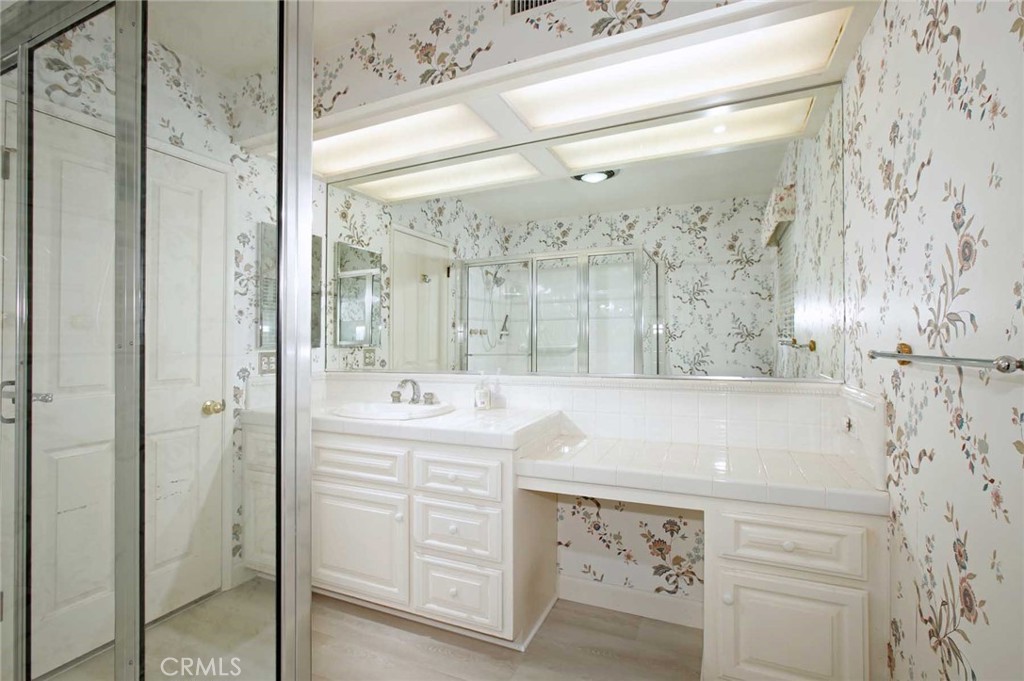 1029 Cornell Drive Burbank, CA 91504 - Photo 18 of 62 en suite bath