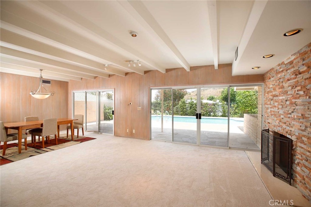 1029 Cornell Drive Burbank, CA 91504 - Photo 8 of 62 Family room