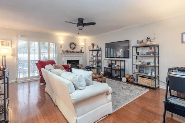 $229,500 | 748 Hedgegrove Drive, Unit 4803, Memphis, TN 38117
