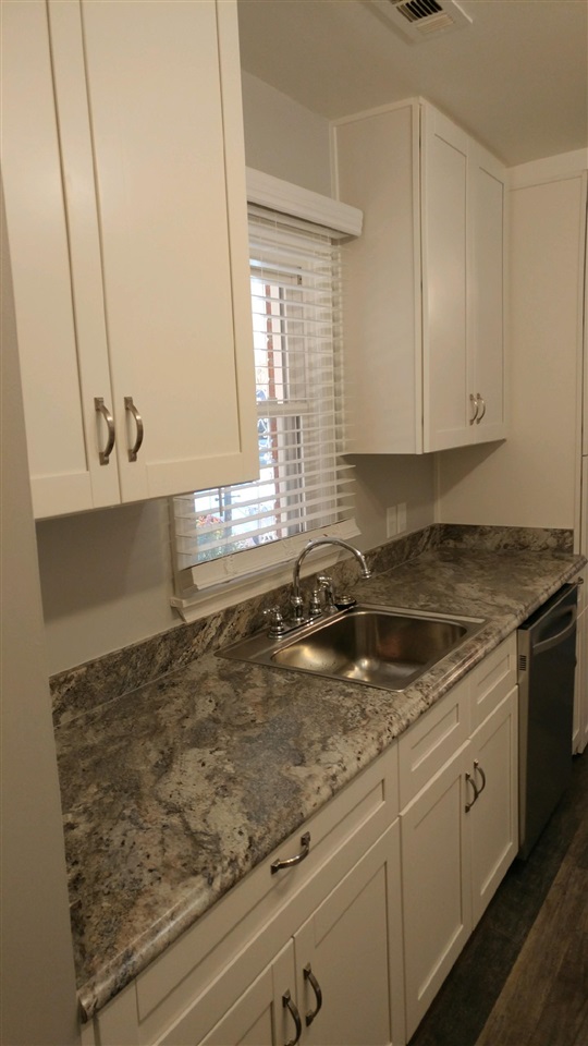 807 Waring Road Memphis, TN 38122 - Photo 11 of 19 Gallery Image 11