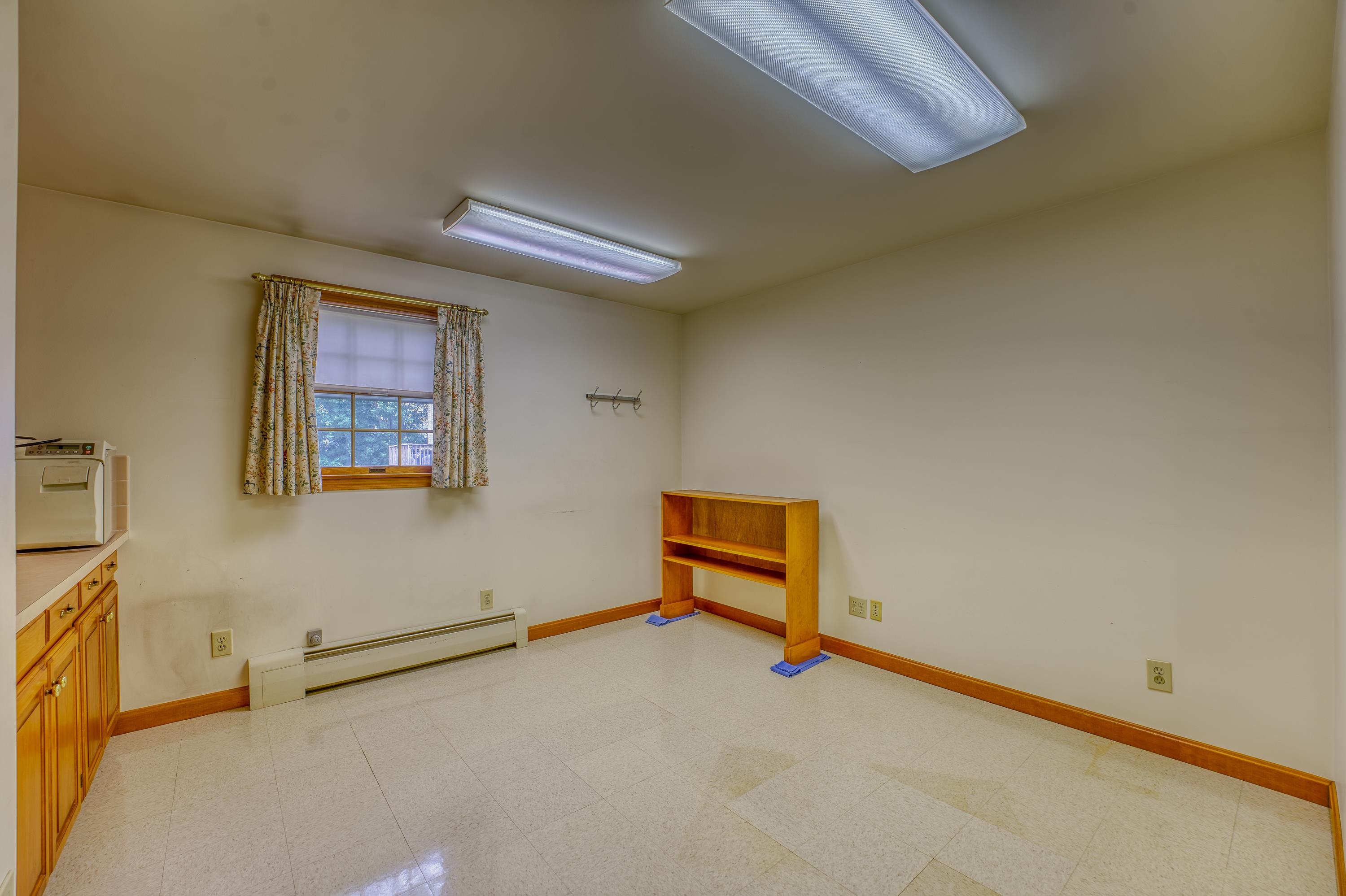 188 Cottage Street Littleton, NH 03561 - Photo 20 of 45