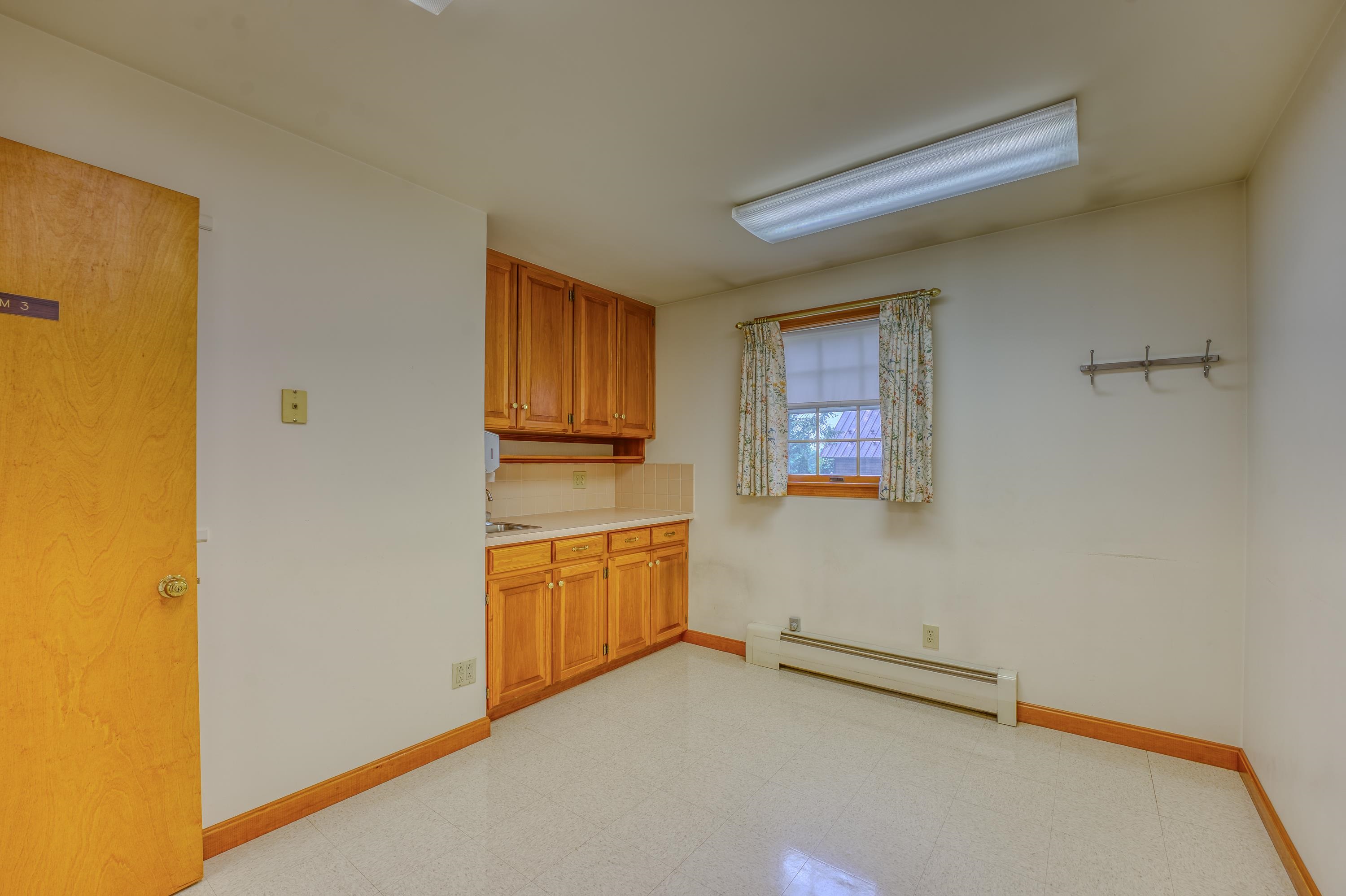 188 Cottage Street Littleton, NH 03561 - Photo 36 of 45