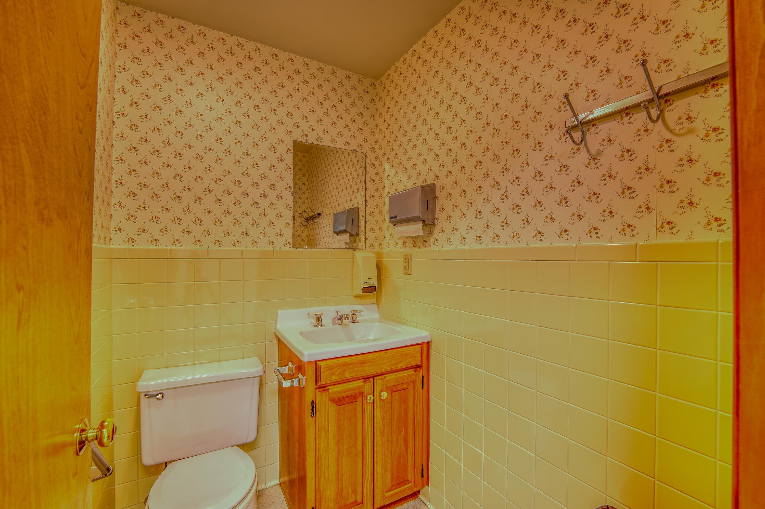 188 Cottage Street Littleton, NH 03561 - Photo 37 of 45