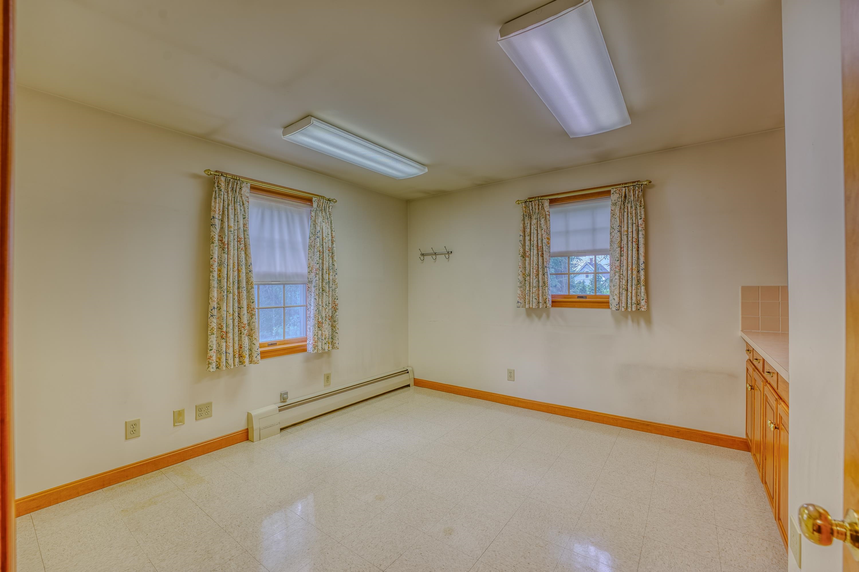 188 Cottage Street Littleton, NH 03561 - Photo 39 of 45