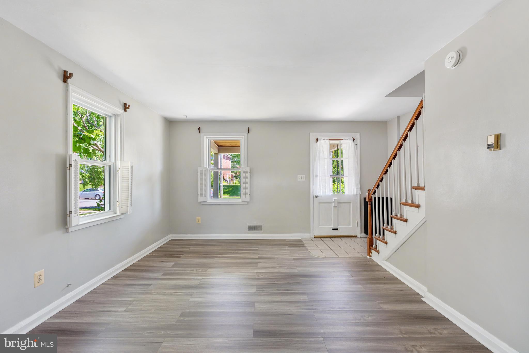 8324 Ridgely Oak Road Parkville, MD 21234 - Photo 9 of 36