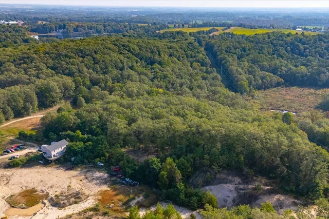 $274,900 | 5750 Wood School Road, Freeport, MI 49325