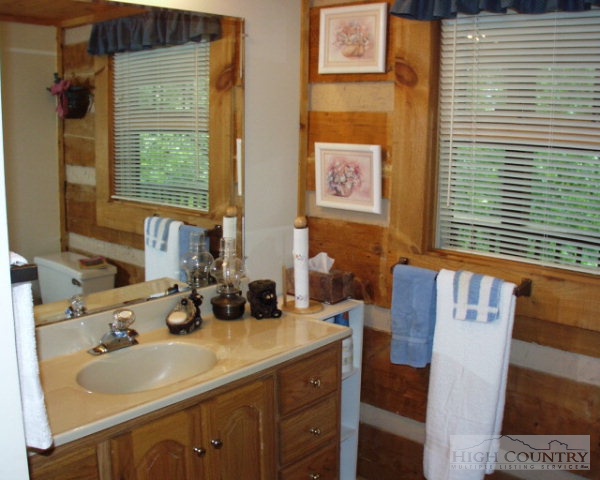 6535 Summit Road Purlear, NC 28665 - Photo 8 of 25 Gallery Image 8