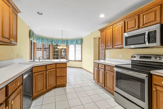 $499,900 | 13940 Steepleview Lane, Unit 13940, Lemont, IL 60439