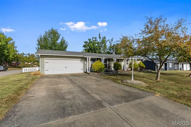 $342,500 | 306 Cleo Street, Perryville, MO 63775