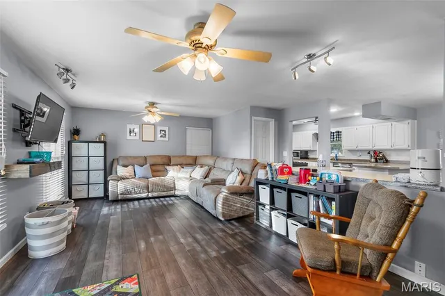 $342,500 | 306 Cleo Street, Perryville, MO 63775