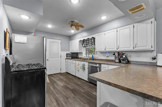 $342,500 | 306 Cleo Street, Perryville, MO 63775