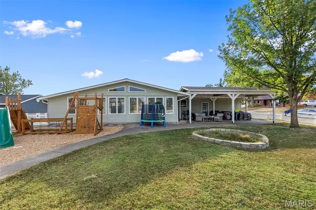 $342,500 | 306 Cleo Street, Perryville, MO 63775