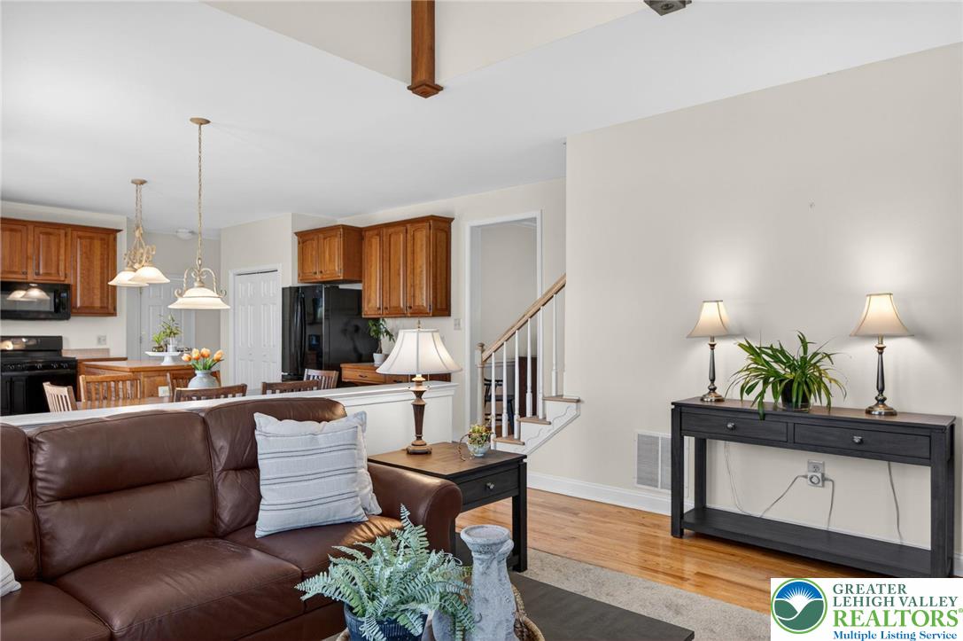 353 Farmington Road Breinigsville, PA 18031 - Photo 16 of 41