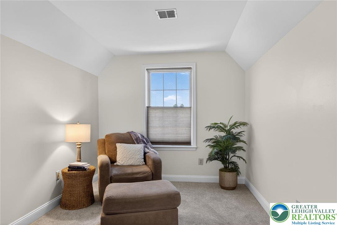 353 Farmington Road Breinigsville, PA 18031 - Photo 29 of 41