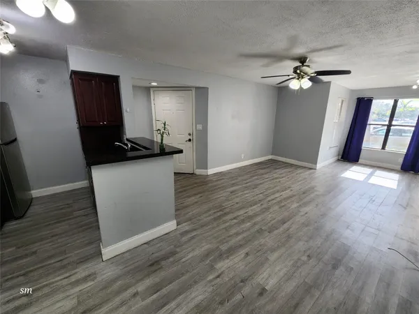 $1,750 | 2736 South University Drive, Unit 1101, Davie, FL 33328