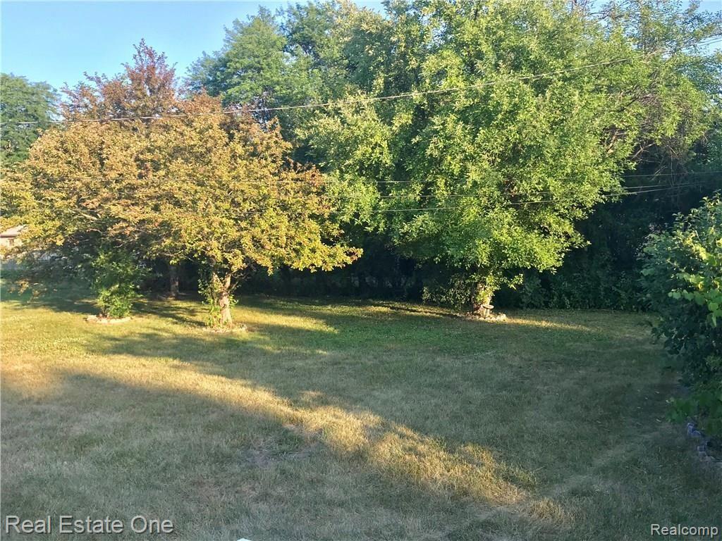 32461 West 13 Mile Road Farmington Hills, MI 48334 - Photo 5 of 22