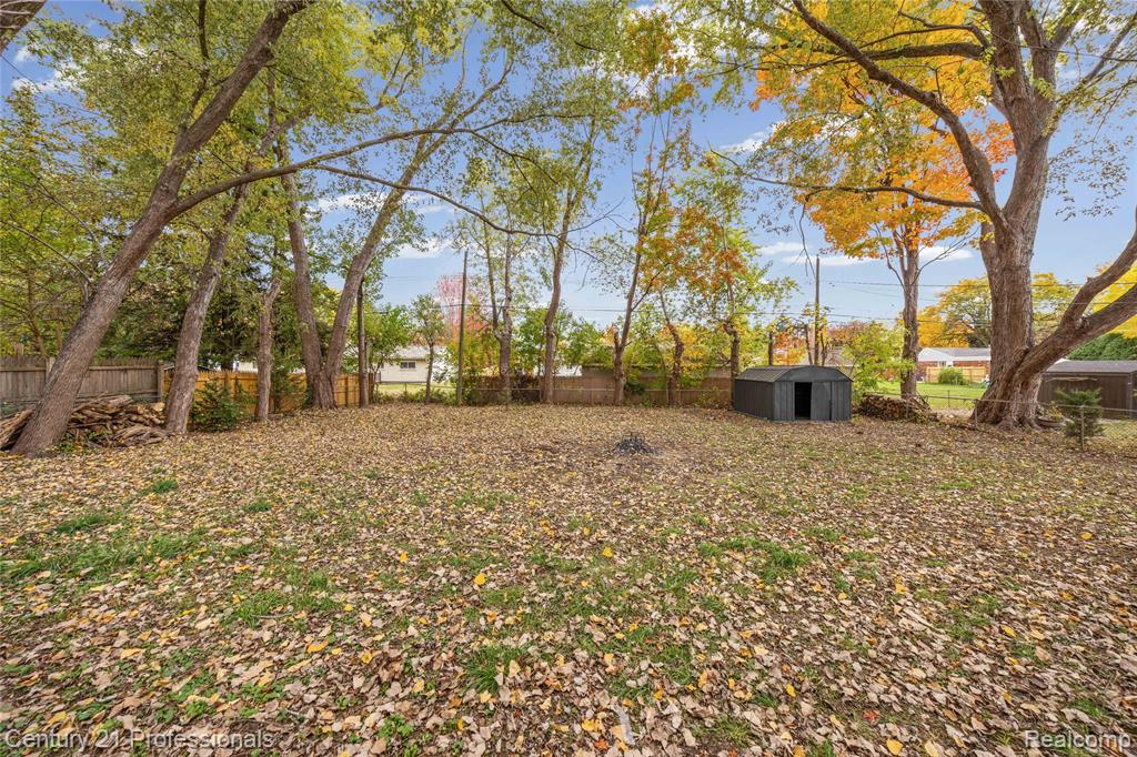 45466 Fairchild Road Macomb, MI 48042 - Photo 34 of 43 Gallery Image 34