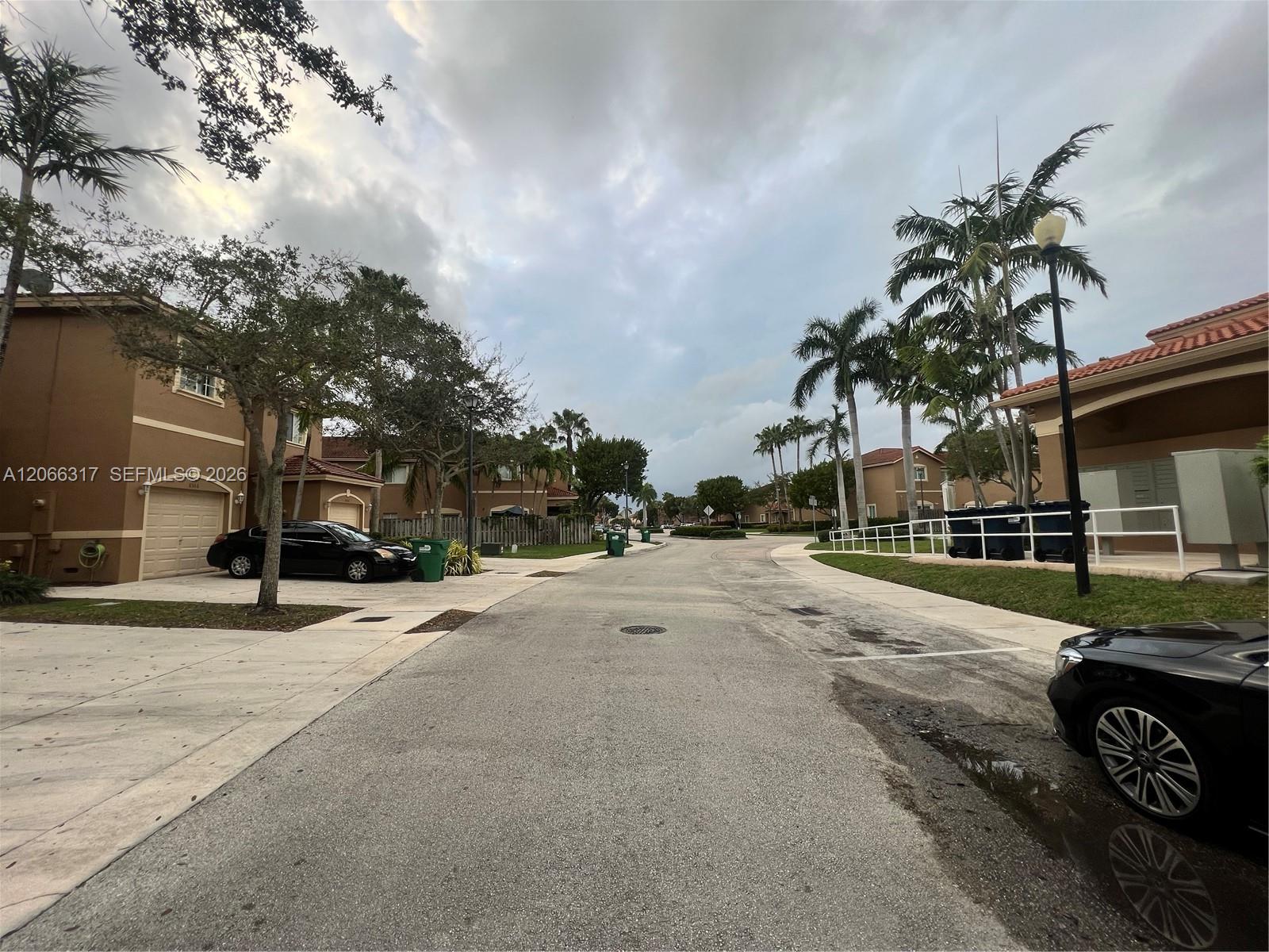 8564 Southwest 214th Way Cutler Bay, FL 33189 - Photo 28 of 31 Gallery Image 28
