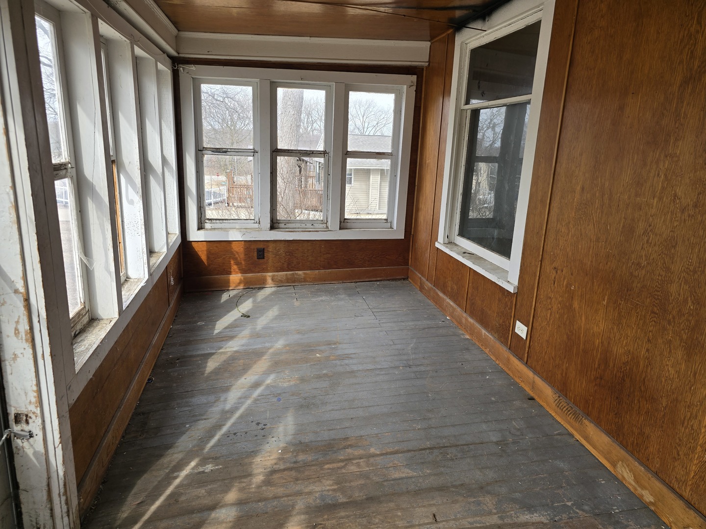 302 North Bluff Street Albany, IL 61230 - Photo 3 of 27