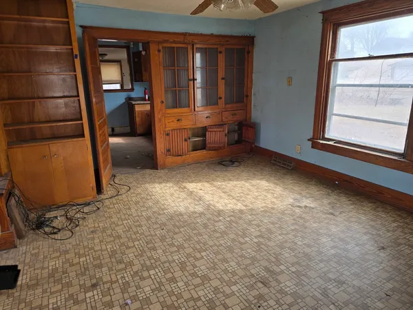 $34,900 | 302 North Bluff Street, Albany, IL 61230