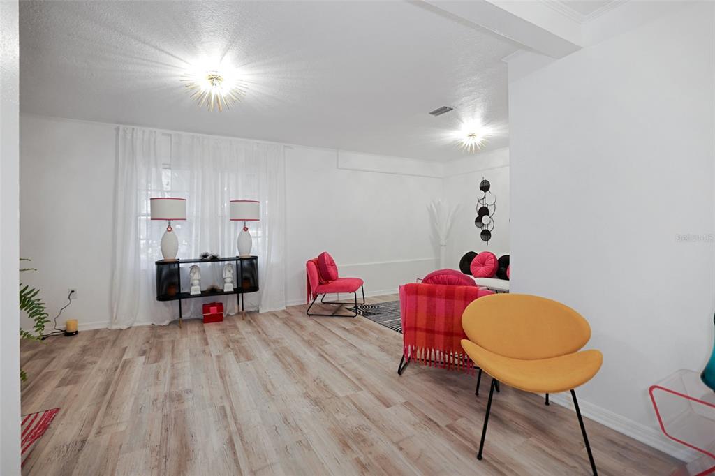 559 Scotland Street Dunedin, FL 34698 - Photo 14 of 66