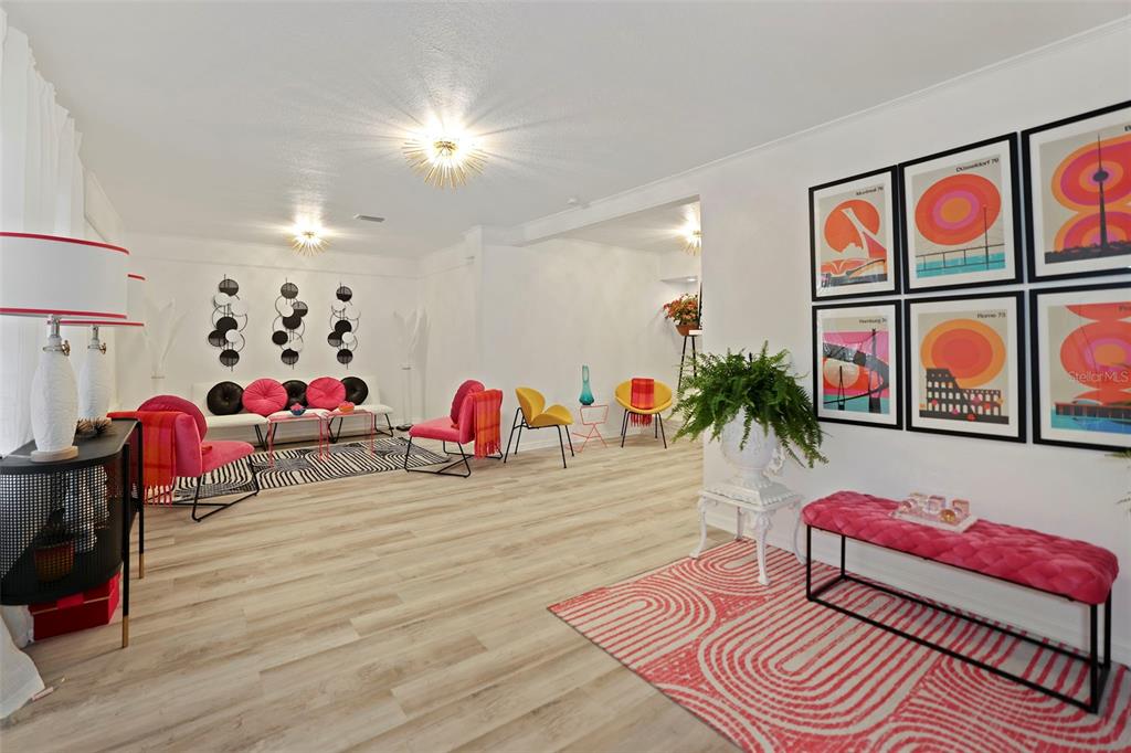 559 Scotland Street Dunedin, FL 34698 - Photo 8 of 66