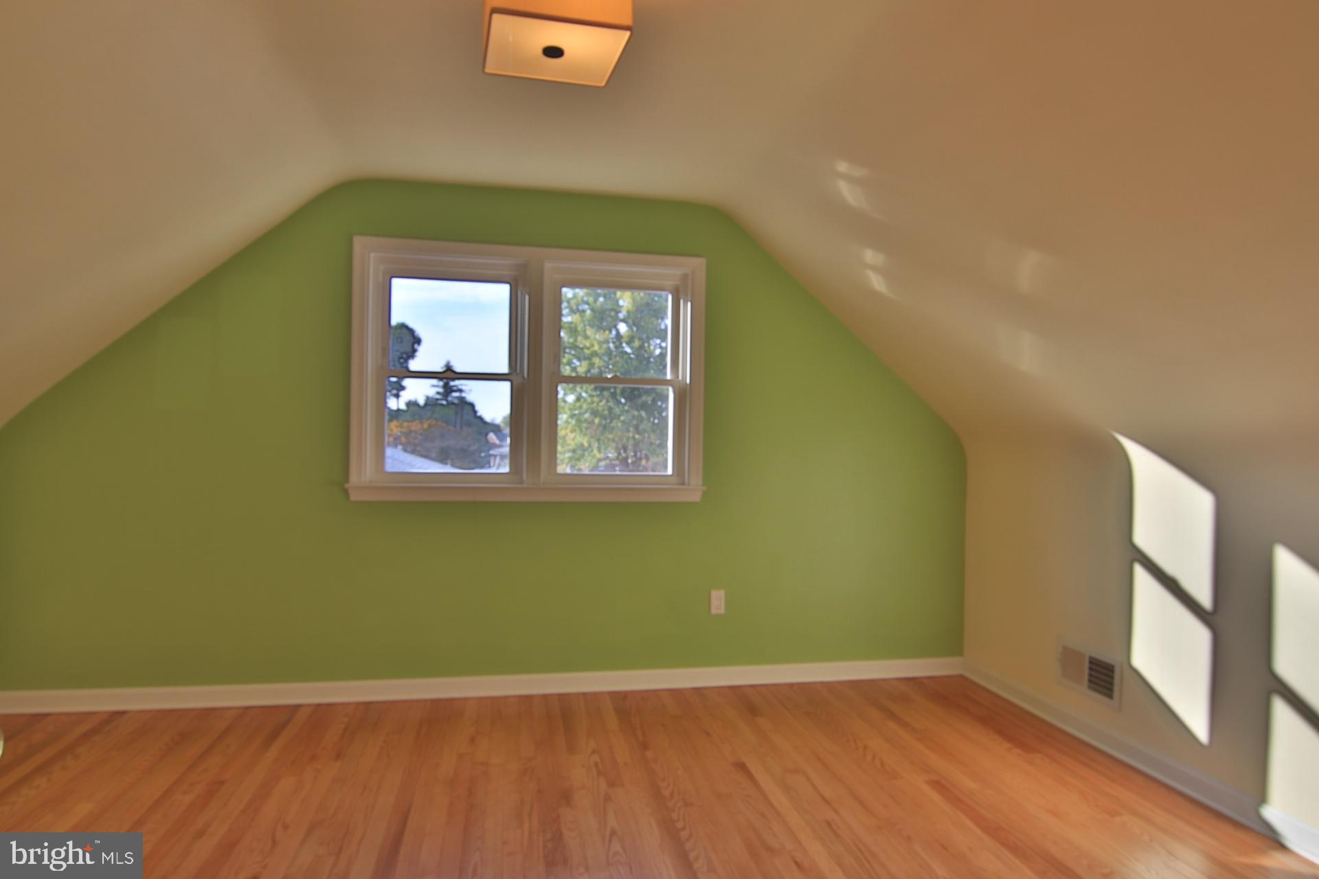 714 East Maple Road Linthicum, MD 21090 - Photo 20 of 42 Bedroom 3