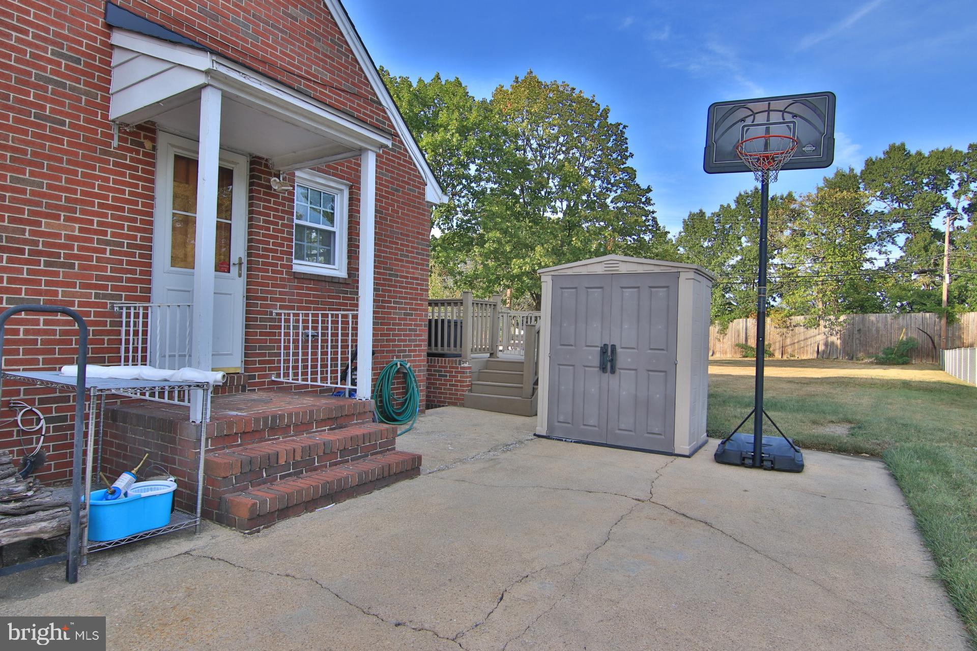 714 East Maple Road Linthicum, MD 21090 - Photo 31 of 42 Side View