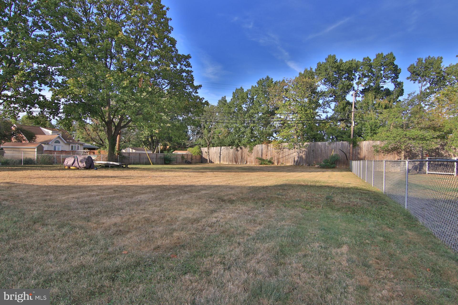 714 East Maple Road Linthicum, MD 21090 - Photo 39 of 42 Oversized Rear Fenced Yard