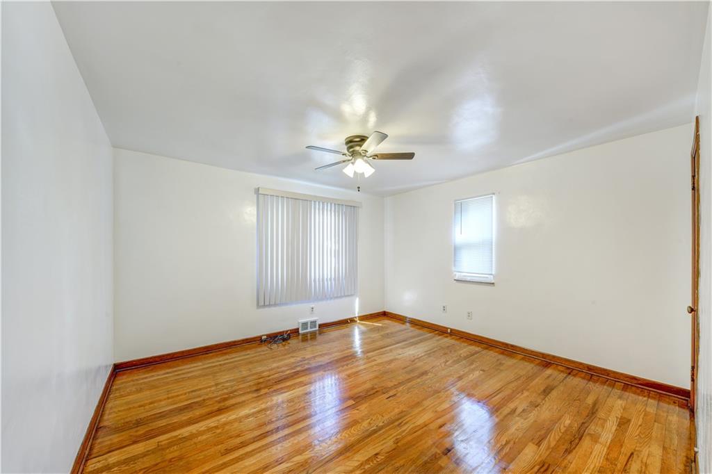 1233 Holmes Street McKees Rocks, PA 15136 - Photo 11 of 24