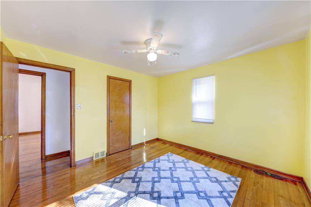 1233 Holmes Street McKees Rocks, PA 15136 - Photo 12 of 24