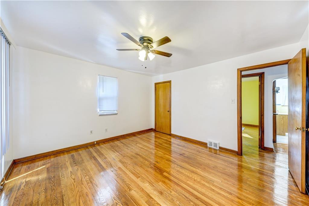 1233 Holmes Street McKees Rocks, PA 15136 - Photo 10 of 24