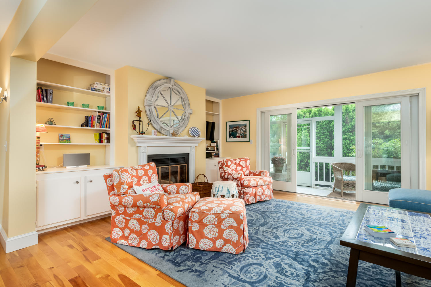 239 Sea Road, Unit 30 Kennebunk, ME 04043 - Photo 19 of 56 Bright and Spacious Living Room