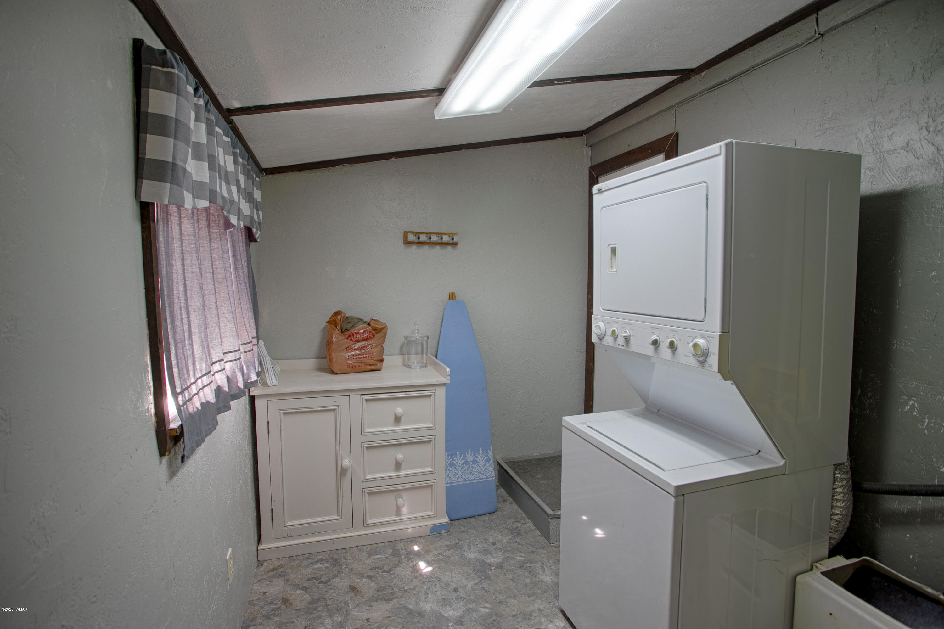 7933 Christmas Tree Road Show Low, AZ 85901 - Photo 5 of 28