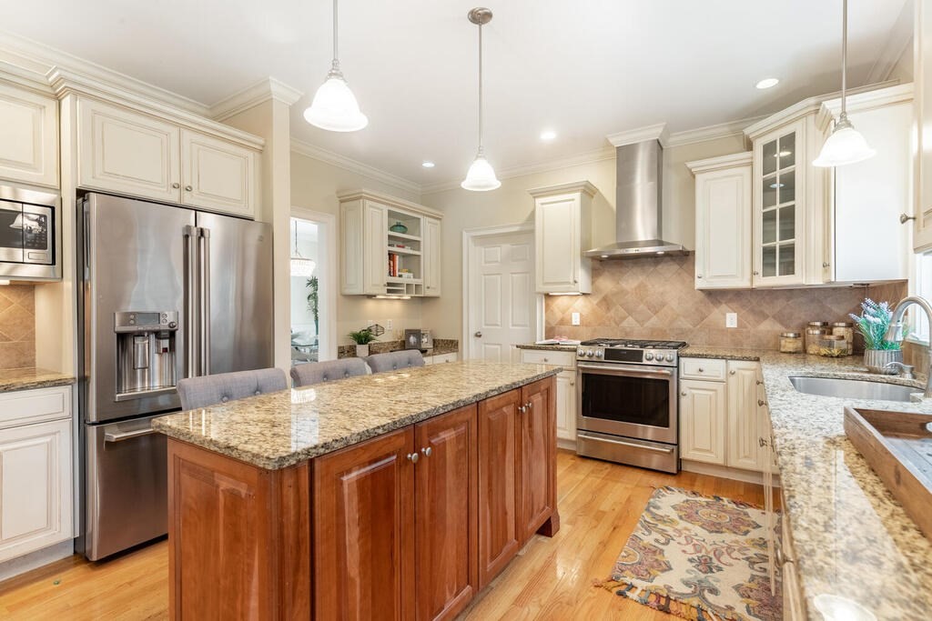 5 Paul Revere Road Lexington, MA 02421 - Photo 9 of 25 Gallery Image 9