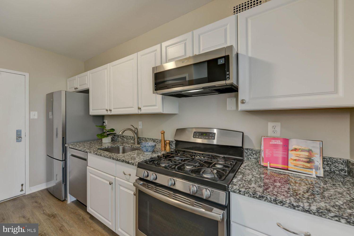 4141 North Henderson Road, Unit 217 Arlington, VA 22203 - Photo 8 of 20