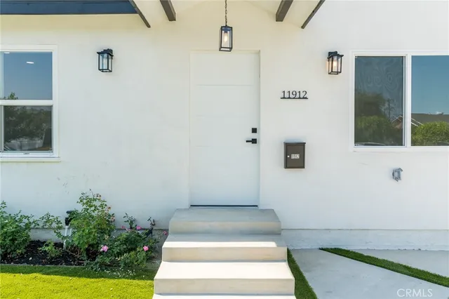 a view of a entryway door of the house