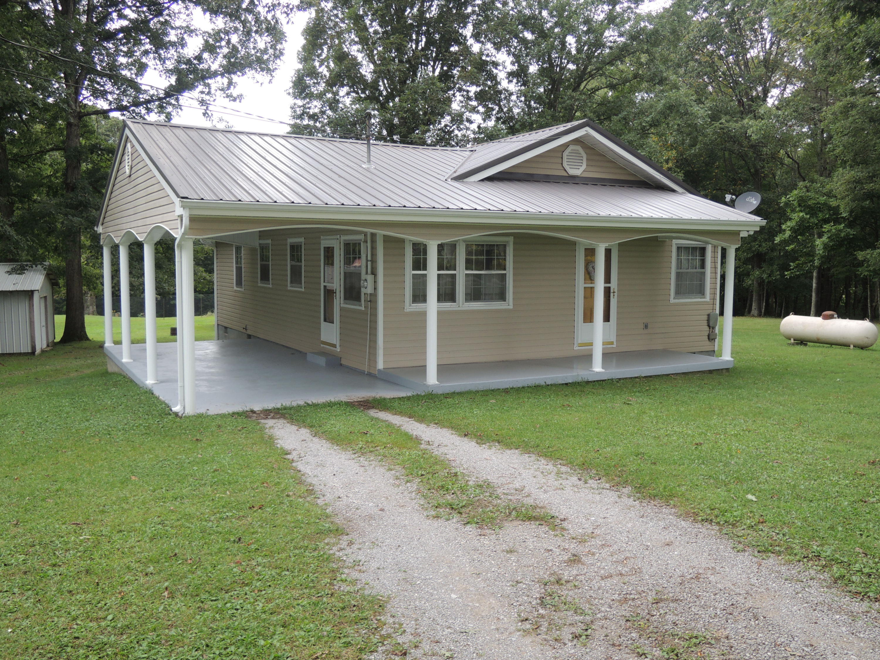 1030 Peters Ford Road Jamestown, TN 38556 - Photo 3 of 17 Dishmon 003