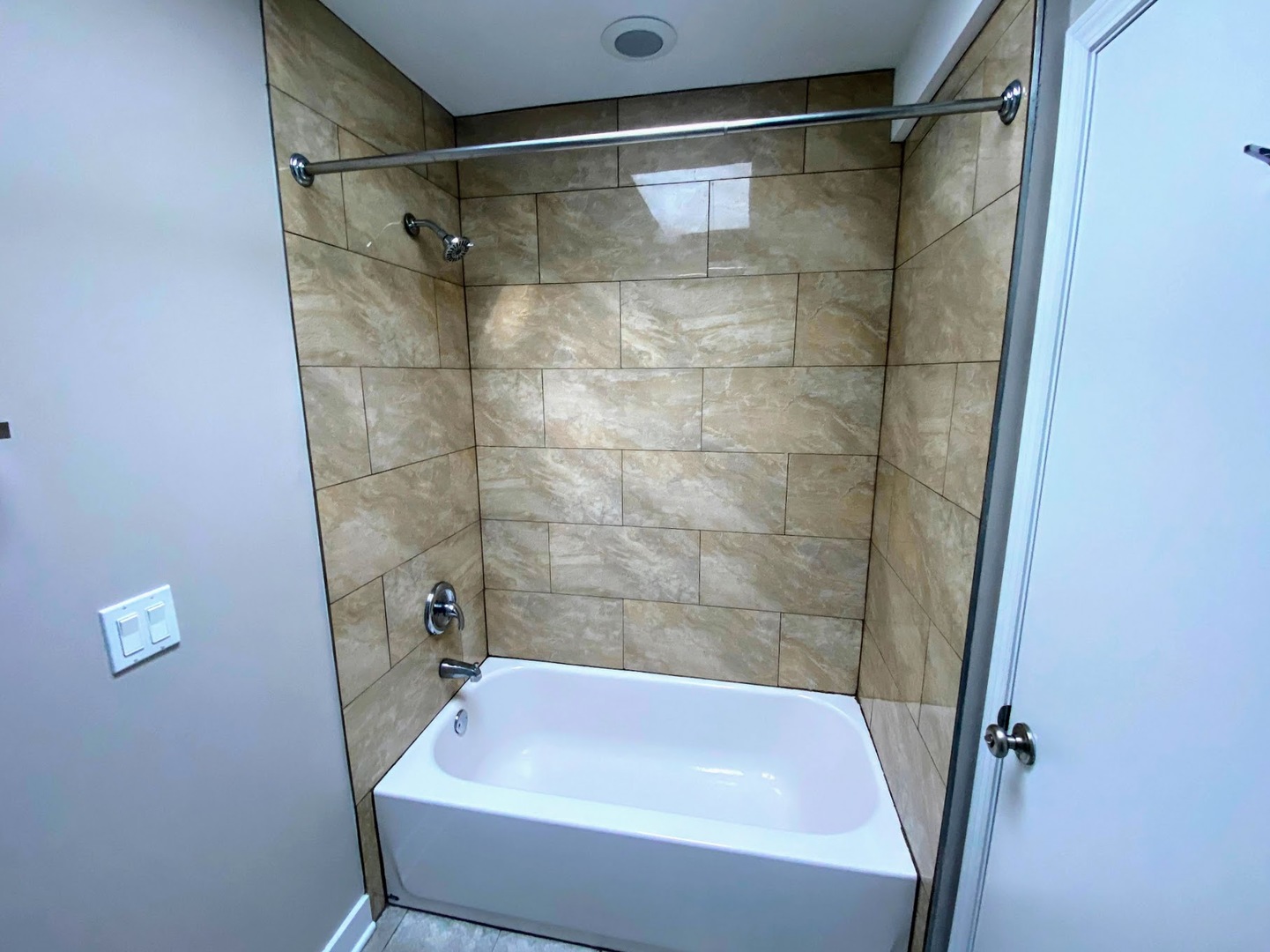 2245 West 21st Street, Unit 4 Chicago, IL 60608 - Photo 12 of 16 a bathroom with a bathtub and shower