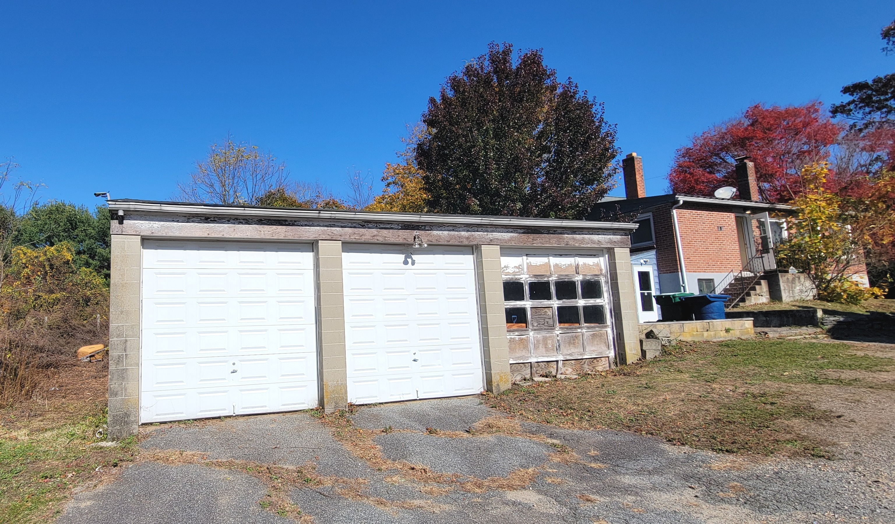 118 Bloomingdale Road Waterford, CT 06375 - Photo 16 of 29